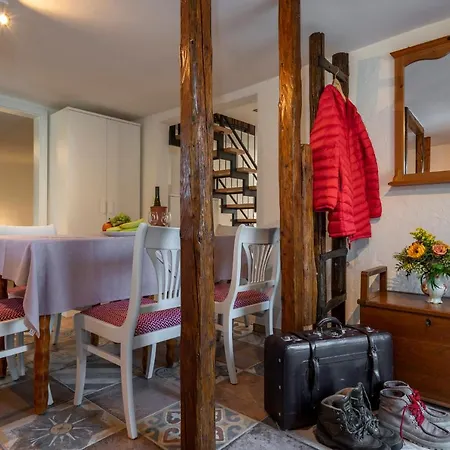 Rote Haus - Hohnemichels 博帕德