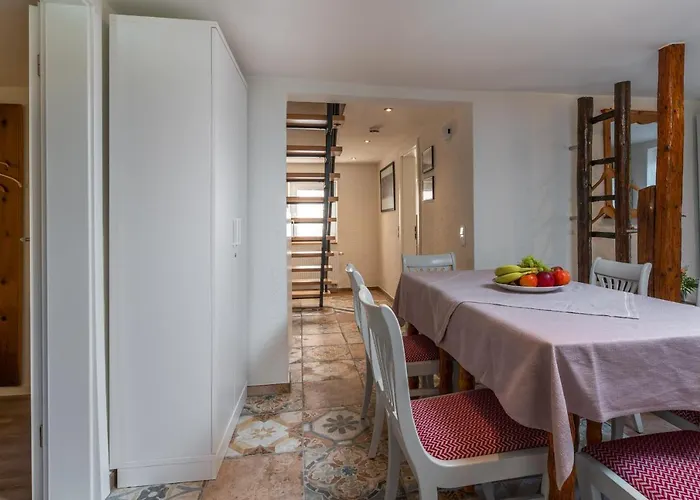 Rote Haus - Hohnemichels 보파르트